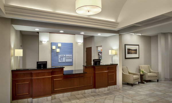Holiday Inn Express & Suites East Greenbush Lobby